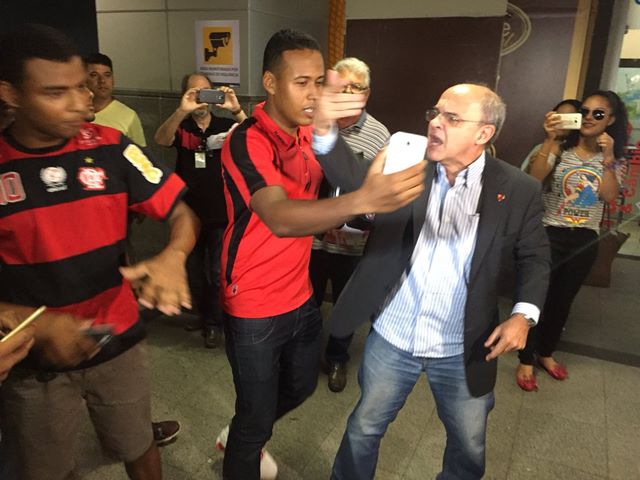 Crítica de torcedor a Márcio Araújo irrita Presidente do Flamengo