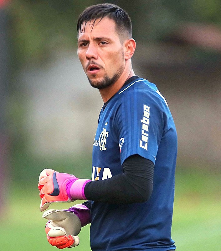 De olho na Seleção Cássio e Diego Alves fazem duelo particular FlaResenha