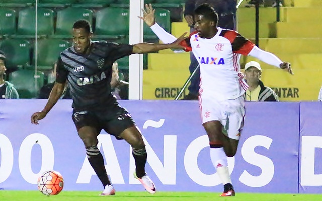 Rodinei Recha A Lamenta O E Cr Em Vit Ria Do Flamengo Na Volta