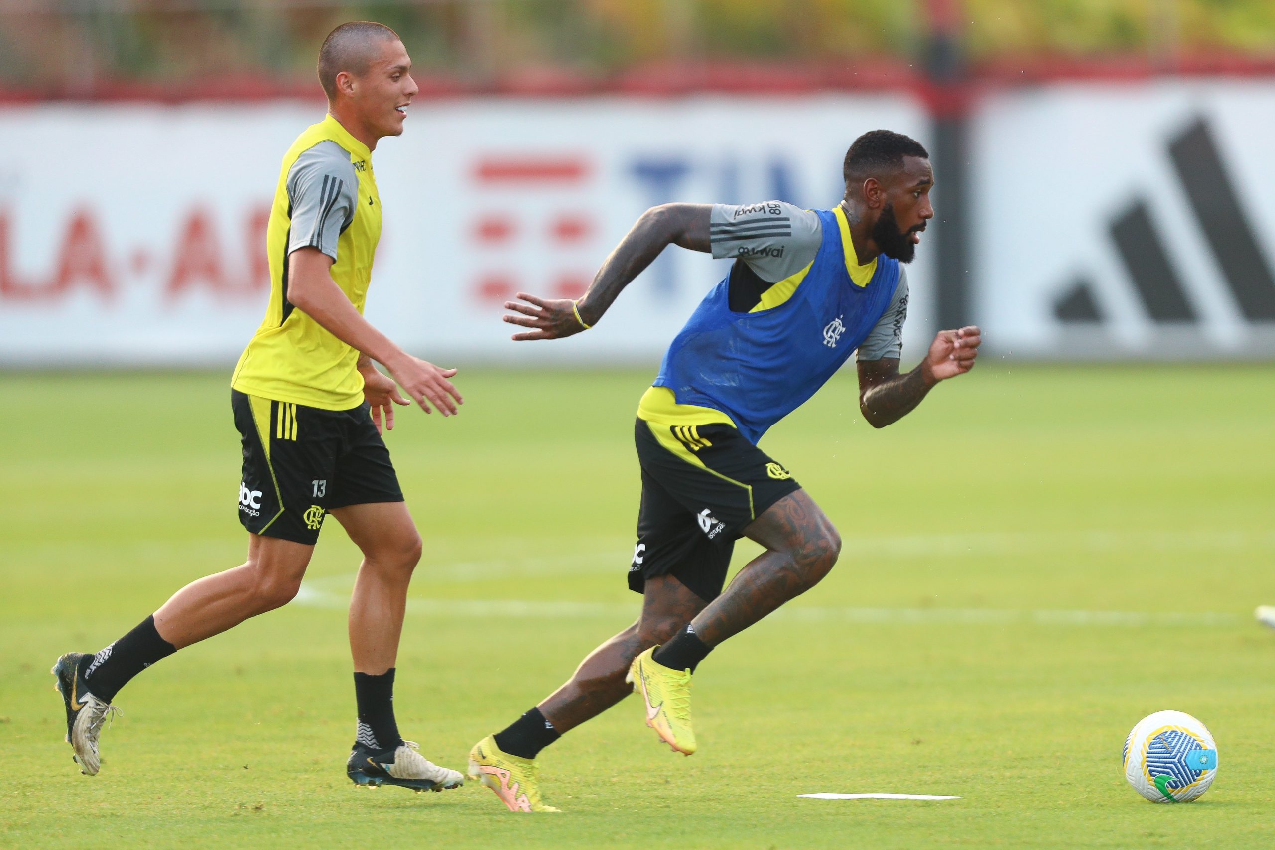 Após derrota na Libertadores elenco do Flamengo recebe folga veja a