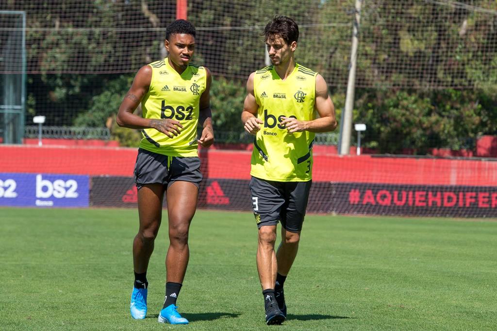 Flamengo Far Cirurgia No Joelho De Vitinho E Rodrigo Caio