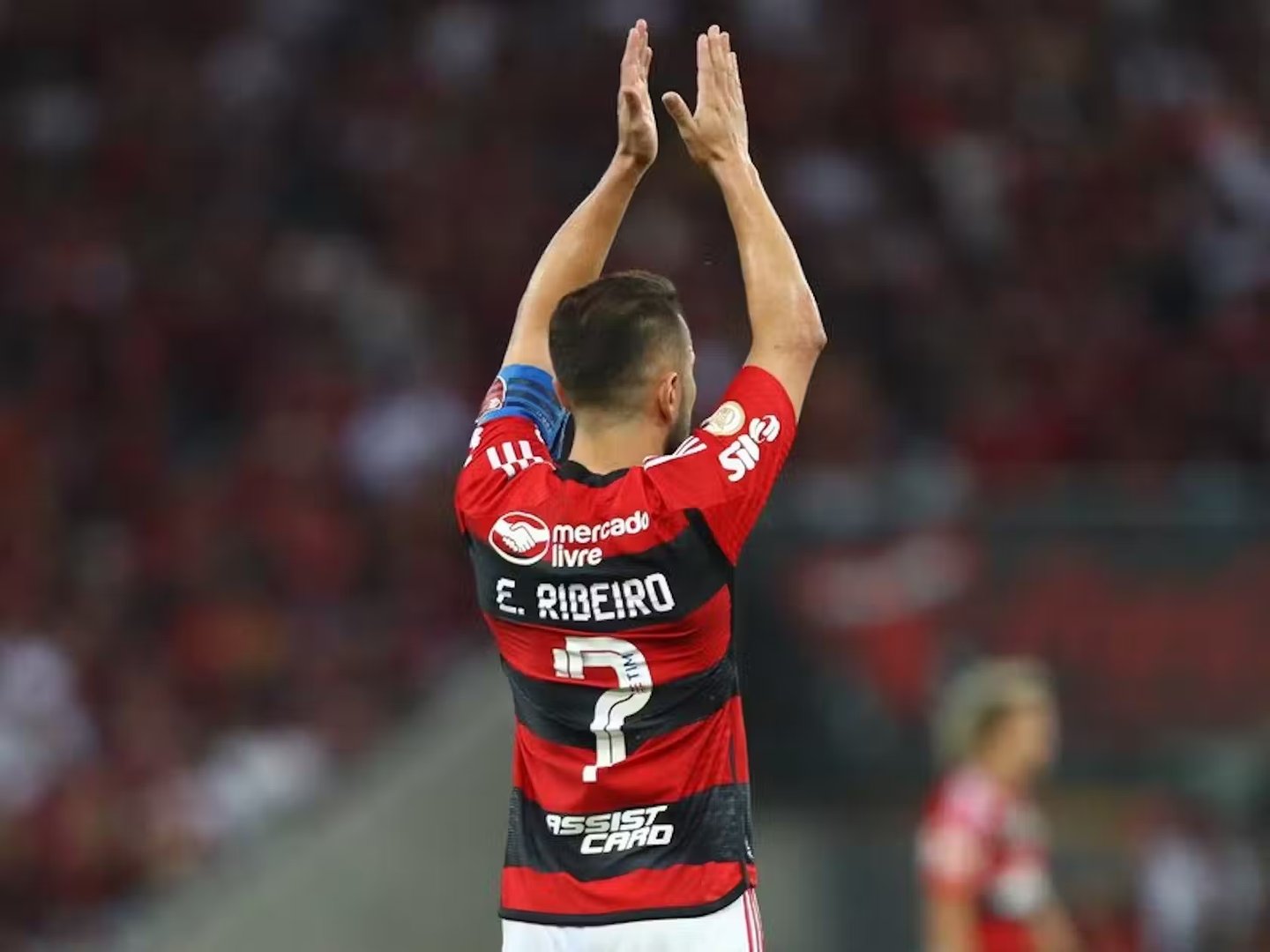 Feliz no Bahia, Éverton Ribeiro mira alto antes de duelo contra o Flamengo: "O pensamento é brigar por títulos"