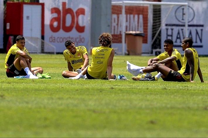 Zagueiro do Flamengo, David Luiz dá sugestão inusitada para