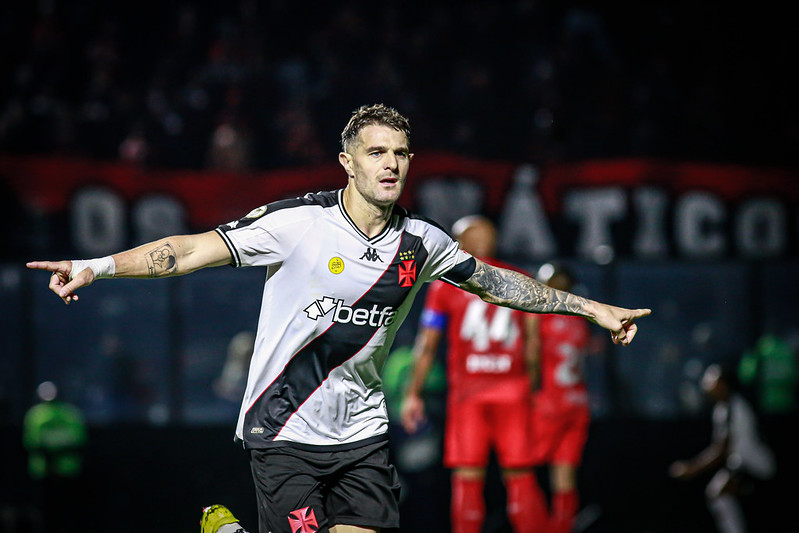 Flamengo x Vasco - escalações, horário e onde assistir o clássico da 26ª rodada