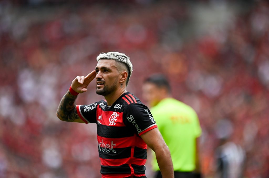 Marcos Braz abre o jogo sobre renovação de Gabigol após jogador marcar dois gols na final