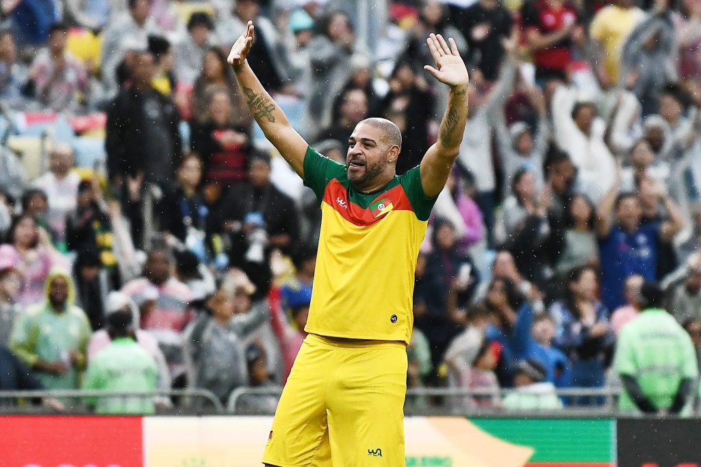 A última dança - Adriano Imperador vai ganhar jogo de despedida entre Flamengo x Inter de Milão