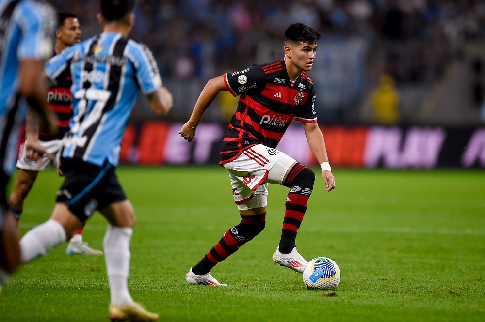 Tite e auxiliar comentam erro em terceiro gol do Grêmio: "Algo normal"