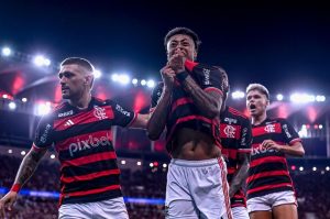 Com gol diante do Bahia, Arrascaeta alcança a vice-artilharia do Flamengo nesta temporada