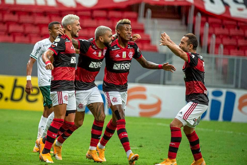 Qual jogador recebe o maior salário no Flamengo?