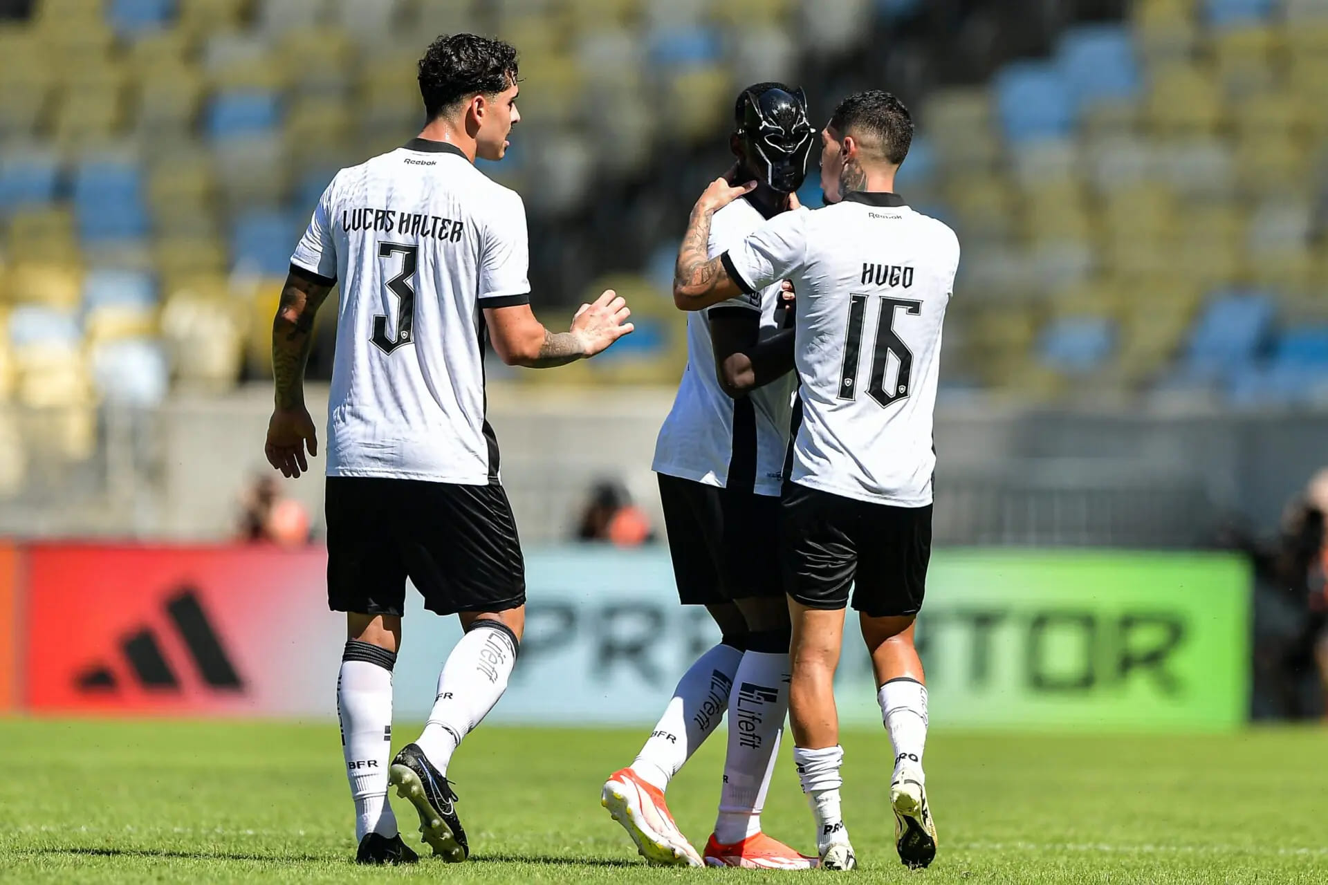 Flamengo perde as duas partidas para o Botafogo pela primeira vez, na era dos pontos corridos