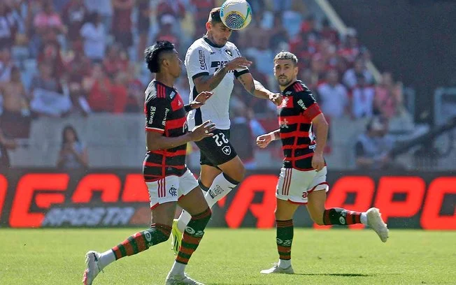 Botafogo x Flamengo - horário, prováveis escalações e onde assistir ao vivo o jogo da 23ª rodada