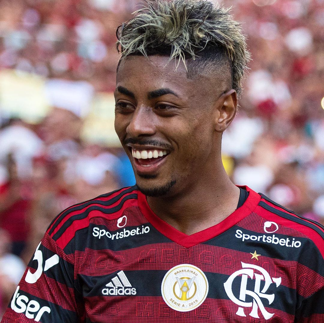 Vídeo: Bruno Henrique marca 3 gols e pede música no Fantástico FlaResenha