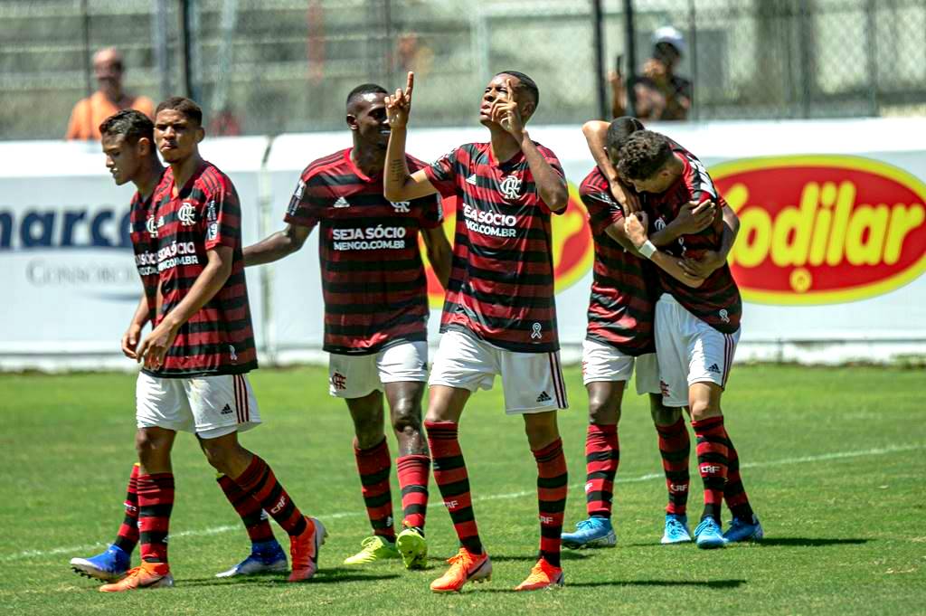 Corinthians tem interesse em Reinier, ex-Flamengo FlaResenha