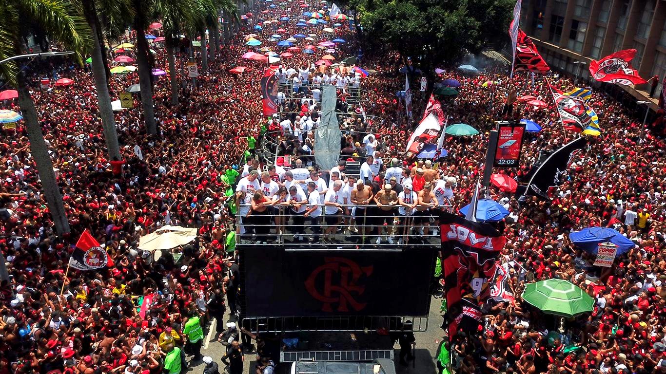 Da ajuda de custo de R$ 200 no Tubarão-SC a destaque no Flamengo