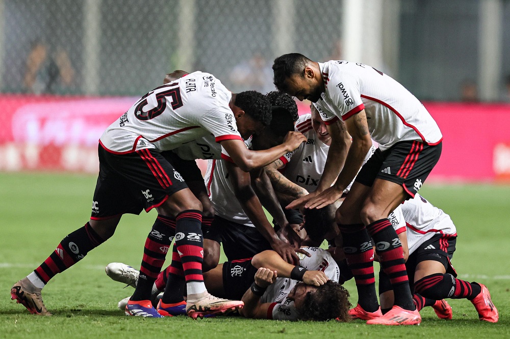 Em último jogo antes de decisão na Copa do Brasil, Atlético-MG perde para o lanterna do Brasileirão