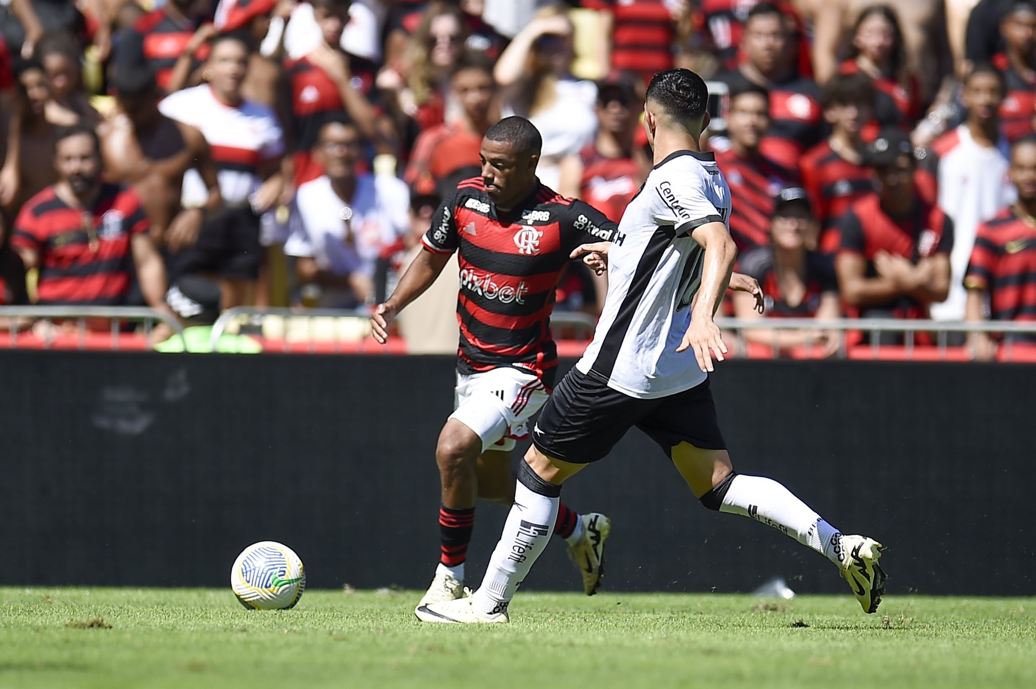 Oito jogos e quatro vitórias - confira o retrospecto do Flamengo em abril