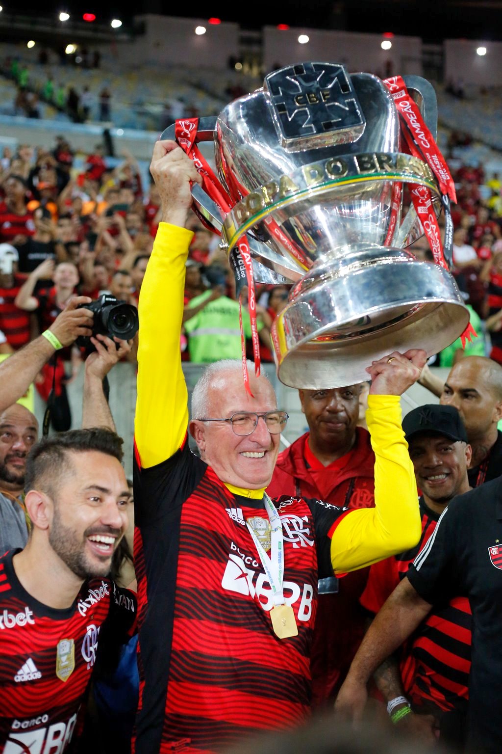 Ele foi campeão da Libertadores e da Copa do Brasil, agora é