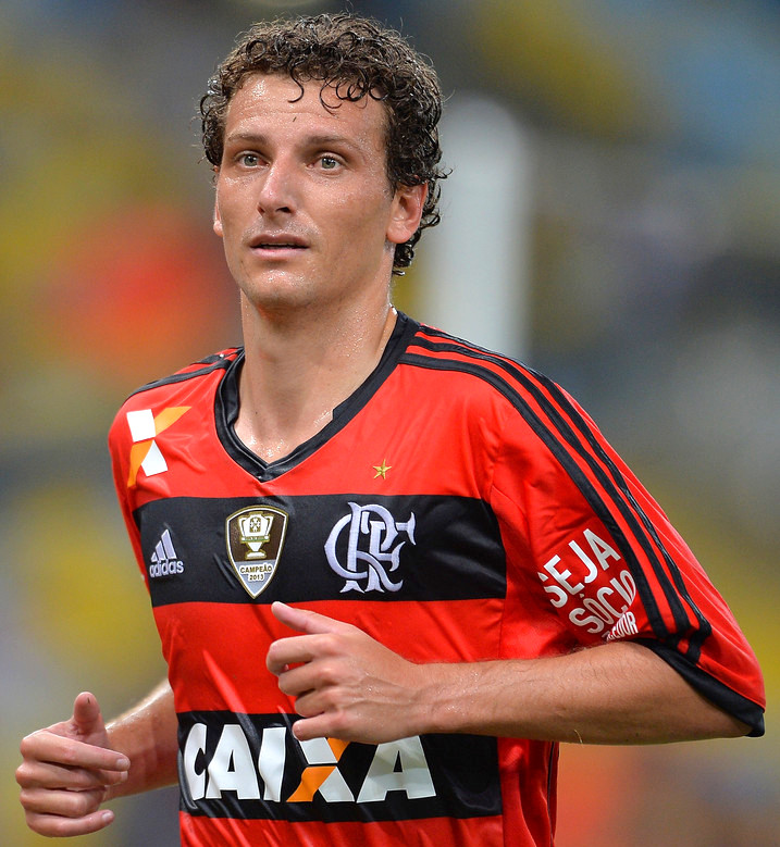 Elano conta resenha inédita de cavadinha no jogo histórico entre Santos e Flamengo - veja o vídeo