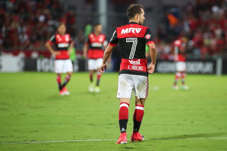 Éverton Ribeiro deve engatar sequência como titular pelo Flamengo FlaResenha