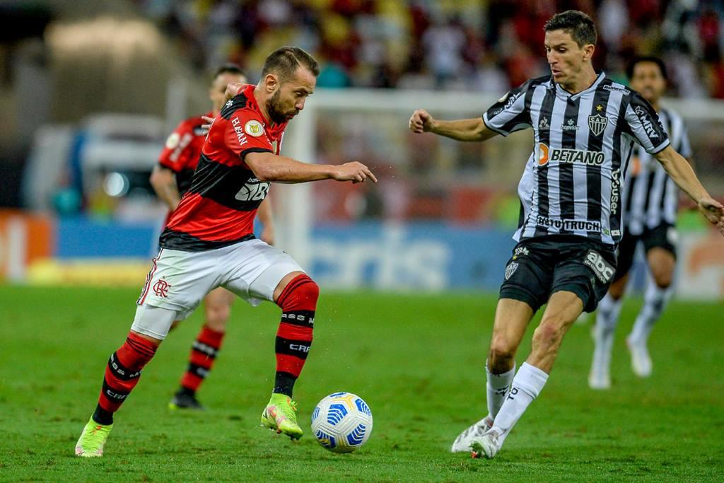 SAIU! Sem Gerson e Everton Ribeiro, Flamengo divulga escalação para jogo  contra o São Paulo, pelo Brasileirão - Coluna do Fla