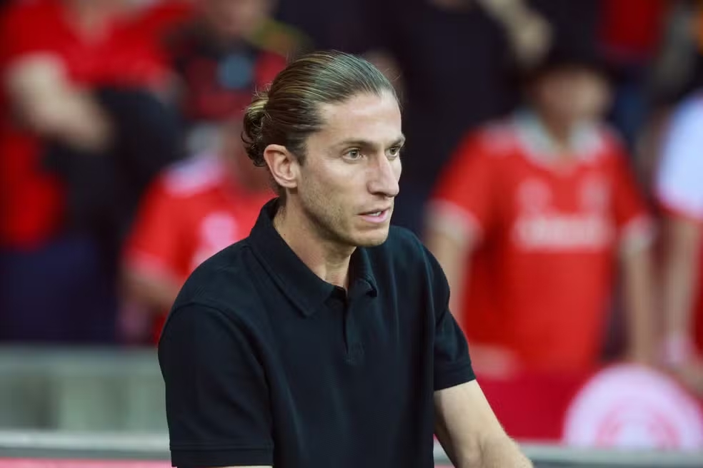 Filipe Luís revela sentimento da equipe em jogo contra o Inter: "Nunca comemoramos empate"