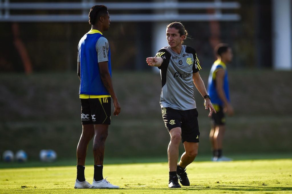 Sub-20 goleia em primeiro jogo sem Filipe Luís