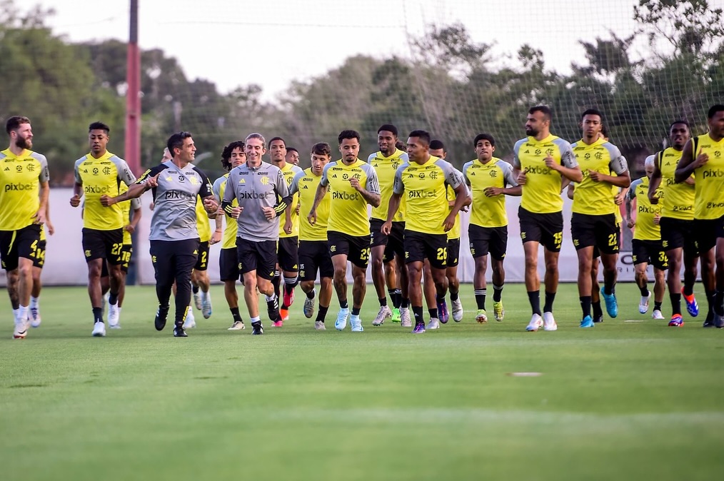 20 jogadores do atual elenco já trabalharam com Filipe Luís no Flamengo - veja a lista