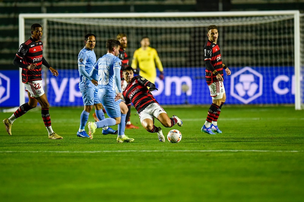 Zico critica sistema defensivo do Flamengo após mais um gol sofrido de bola aérea