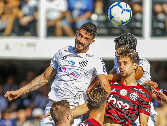 Flamengo apresenta novo reforço da temporada: Gustavo Henrique