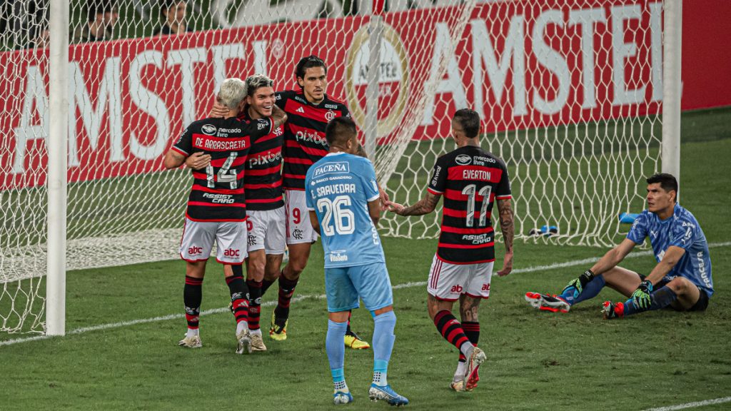 Sem transmissão em TV aberta, veja onde vai passar Flamengo x Bolívar