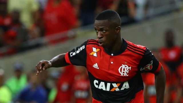 Flamengo dá aumento de salário e eleva multa de Vinícius Júnior para 45 mi  euros