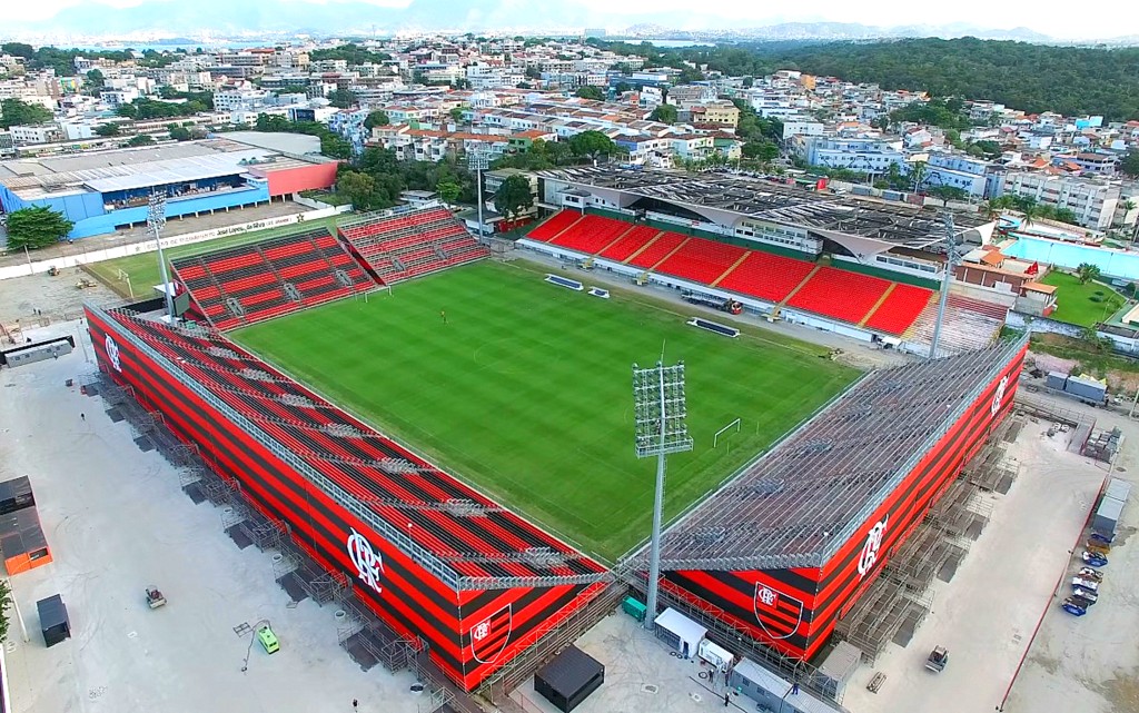 Após críticas da torcida, Isla desabafa em rede social - Coluna do Fla