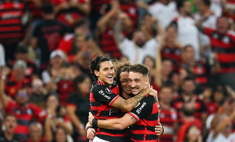 Com moral - meia do Flamengo é eleito o melhor jogador do mês de maio no Brasileirão