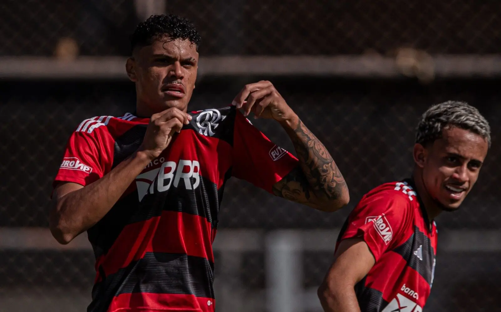 Fla x Flu decide campeão carioca neste sábado no Maracanã