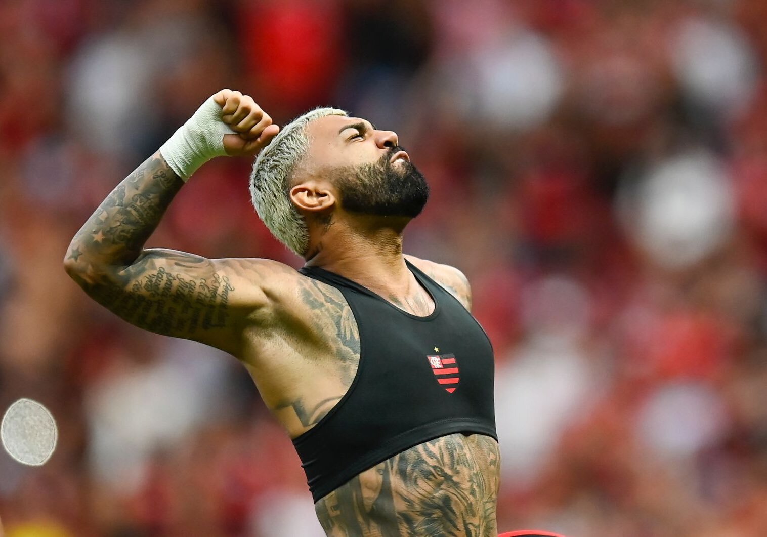 Landim abre o jogo sobre renovação de Gabigol: "A proposta está na mesa para ele"