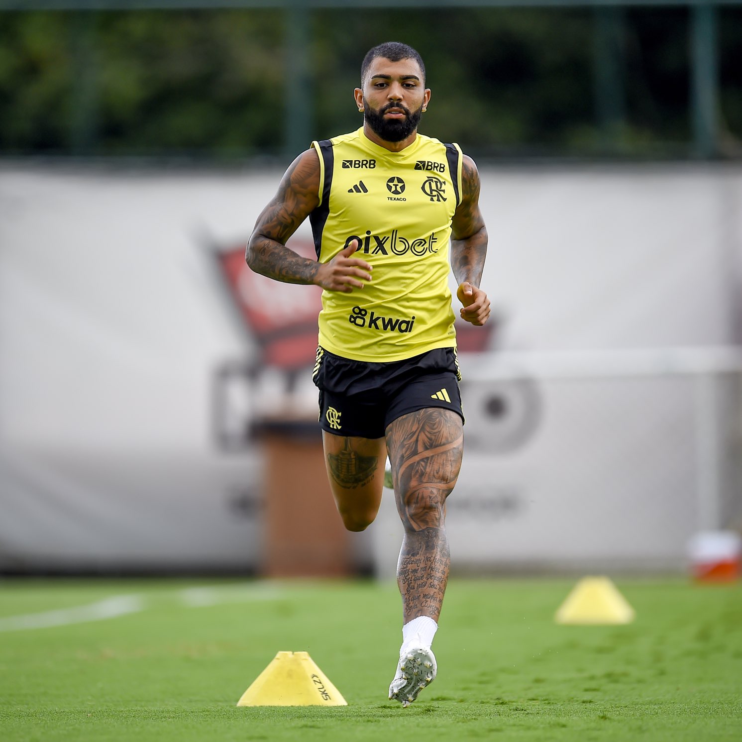 Diante do Fluminense no Maracanã, Pedro pode bater recorde pessoal na carreira