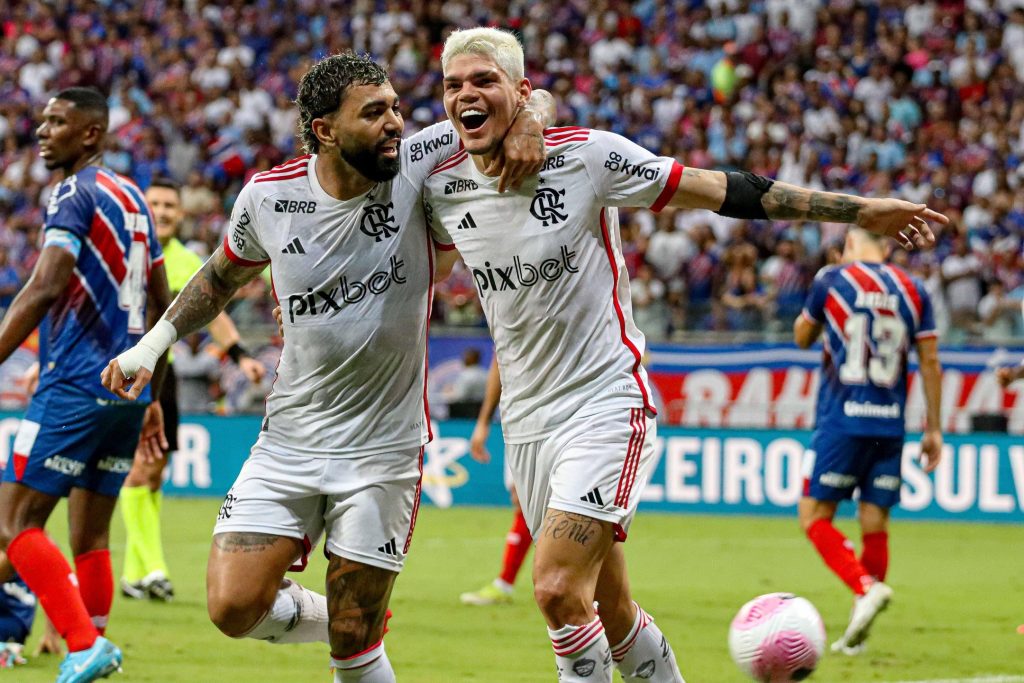 Filipe Luís comenta marcação pressão e elogia time do Bahia: "É o mais difícil de pressionar no Brasil"