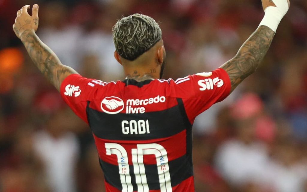 Torcedores protestam contra Gabigol: "Não somos fãs de canalhas"