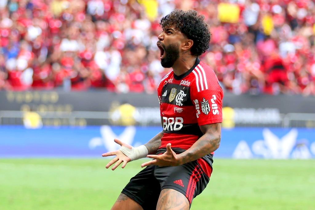 Gabigol é o sexto jogador na história a vestir as camisas 10 de