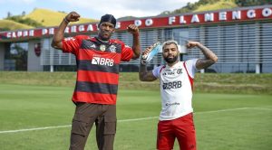 Neymar com a camisa do Flamengo! Relembre craques internacionais que vestiram o manto