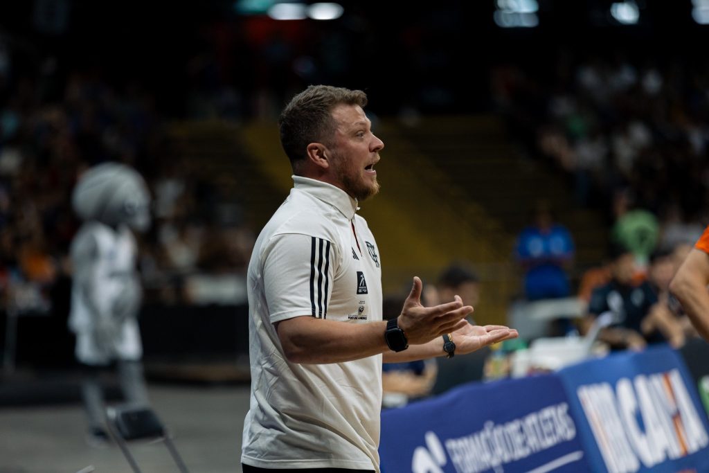 Time de basquete do Flamengo perde amistoso de pré-temporada para o Fuenlabrada, da Espanha