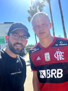 Neymar com a camisa do Flamengo! Relembre craques internacionais que vestiram o manto