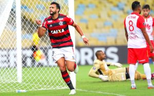 Ex-Flamengo, Henrique Dourado é anunciado por clube da Série C do Brasileirão