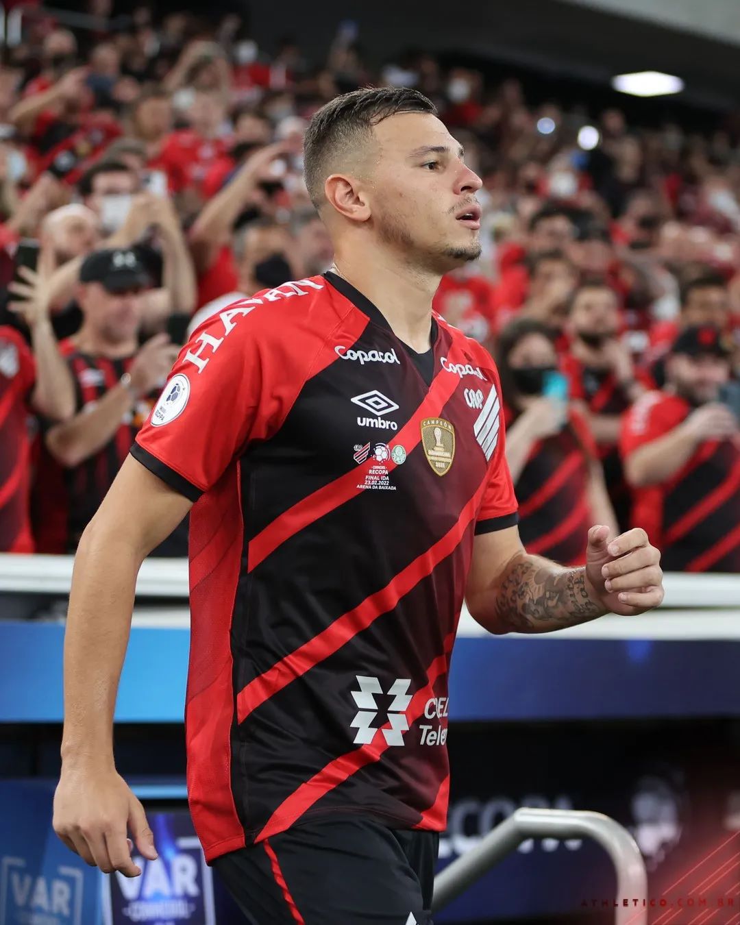 Torcida do Flamengo dá show e compra 50% da carga total de ingressos para  jogo contra Orlando City nos EUA