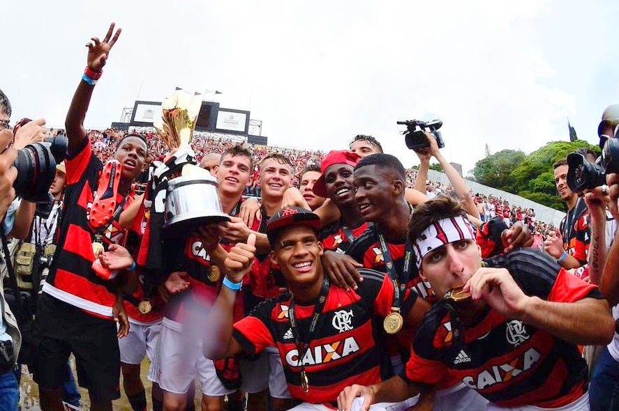 Em busca de título, jogadores do Flamengo pedem paciência antes de