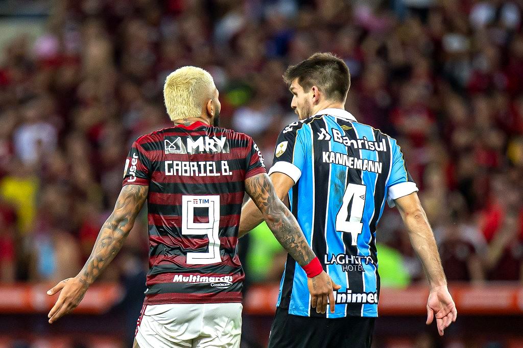 Torcedores do Flamengo pedem demissão de jogadores