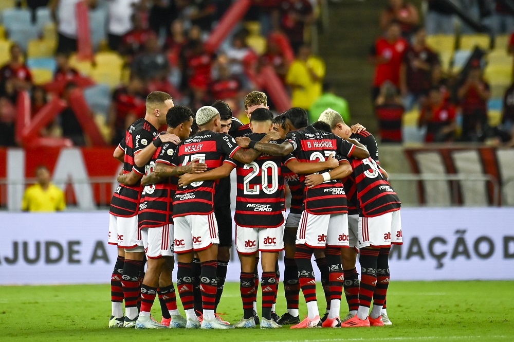 Filipe Luís revela que expulsão condicionou a não utilização de Michael contra o Corinthians