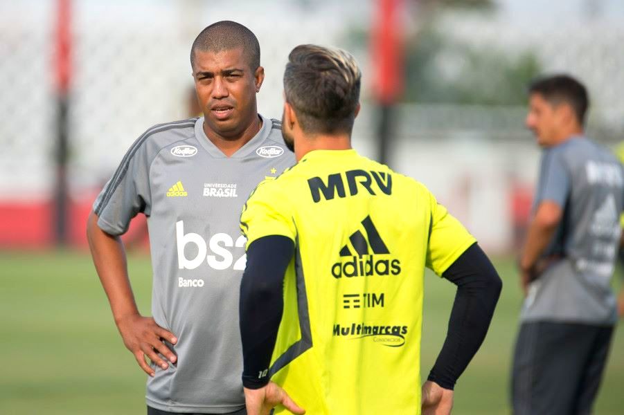 Com time reserva, Flamengo está escalado para enfrentar o Grêmio no Brasileirão - veja