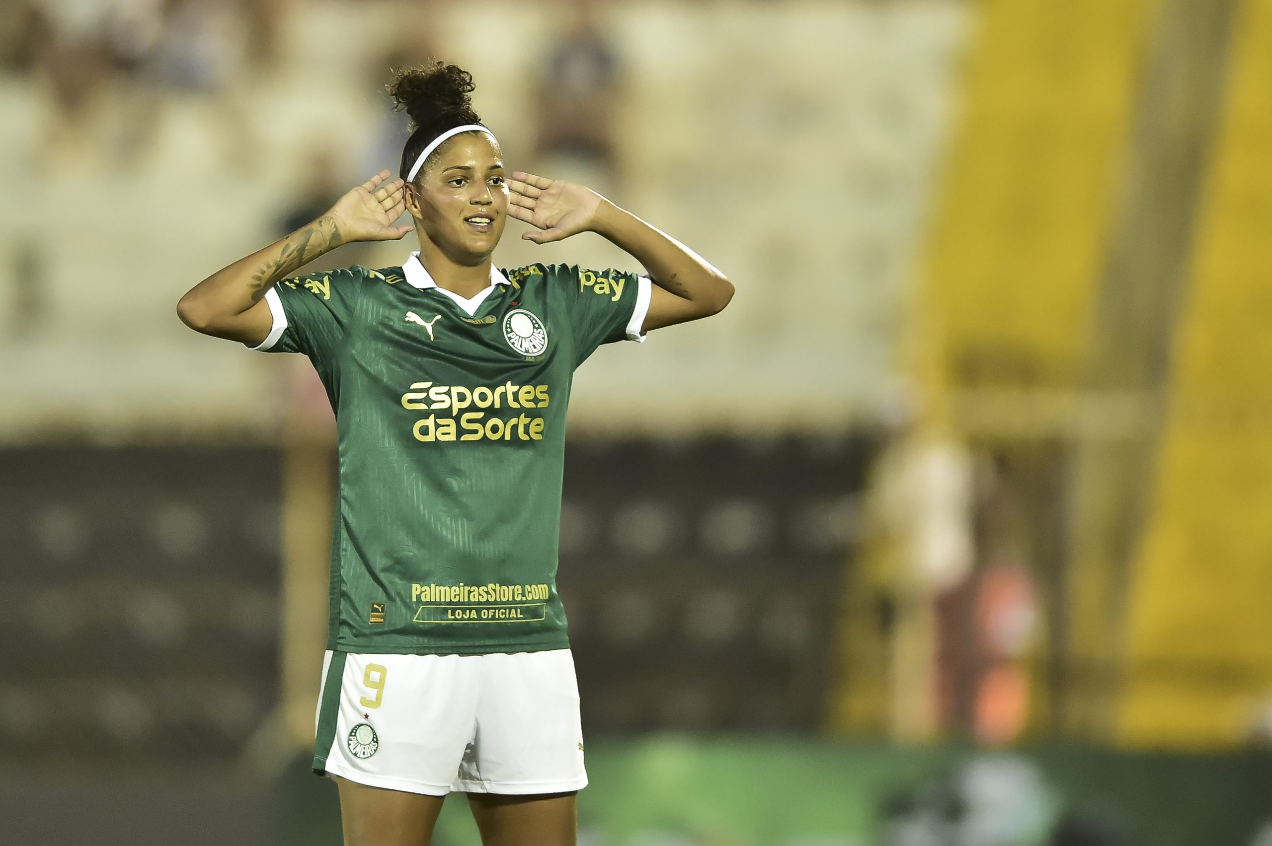 Flamengo Feminino realiza último treino antes de duelo contra o Corinthians