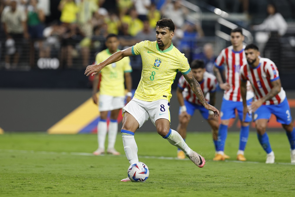 Com dois jogadores revelados pelo Flamengo, veja a provável escalação do Brasil para enfrentar o Equador